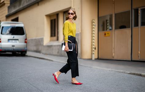 Rote Schuhe kombinieren: 10 Styling